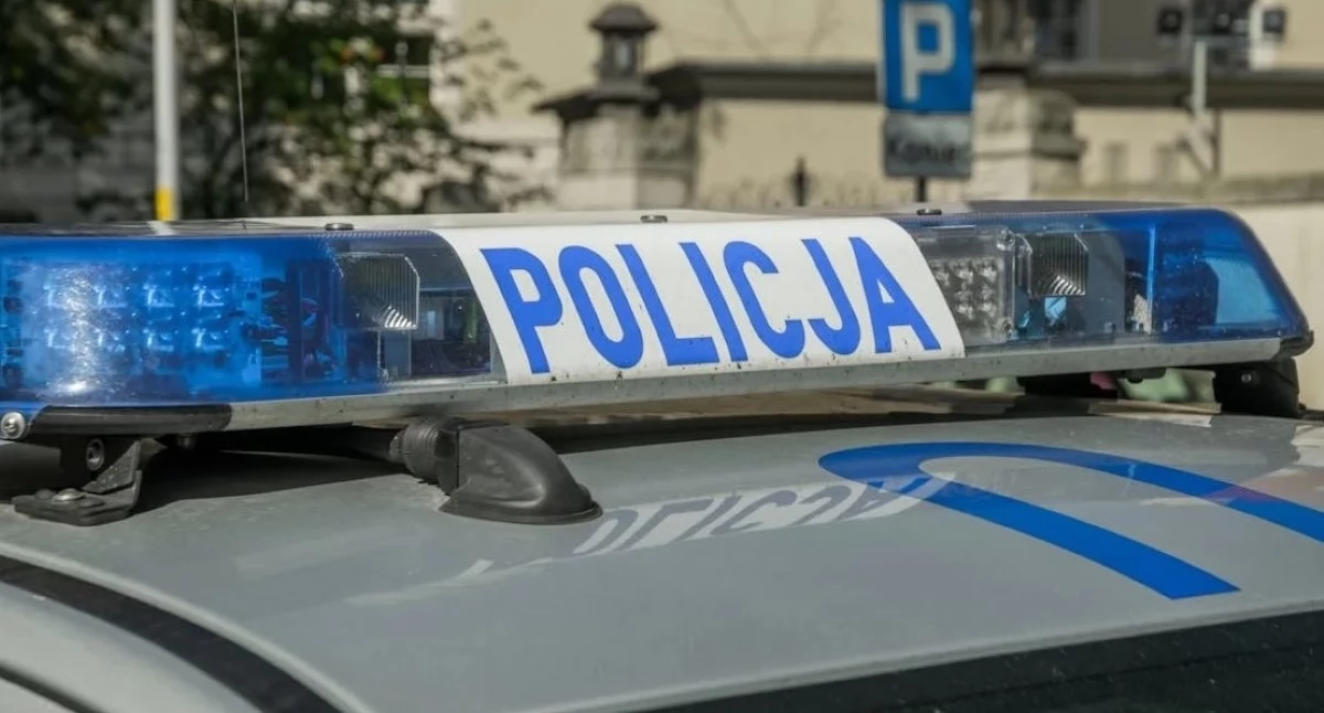 Nasielsk. Służby ratownicze weszły siłowo do domu w Dobrej Woli. W środku znaleziono zwłoki mężczyzny