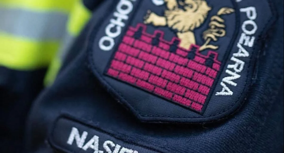 Nasielsk. Kolizja na drodze wojewódzkiej w Jaskółowie. Zderzenie ciężarówki i osobówki