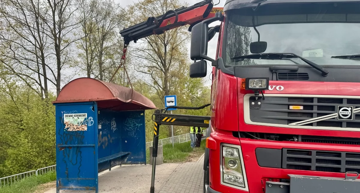 Nowe lustra drogowe i przystanki poprawią bezpieczeństwo w gminie Czosnów