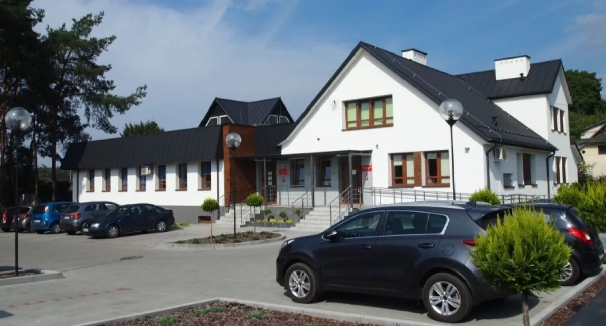 Pomiechówek. Zmiany w budynku przy Słonecznej 51. Nowa funkcja dla budynku 