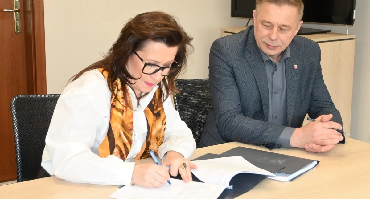 Zarząd powiatu nowodworskiego z wotum zaufania i z absolutorium. Radni nie byli jednomyślni