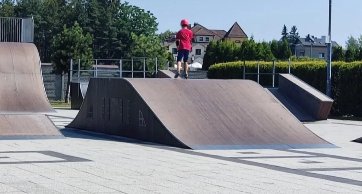 Leoncin. Nowy skatepark za Urzędem Gminy. Plac zabaw i ścieżka edukacyjna. Szukają wykonawcy 