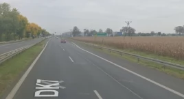 Czosnów. Przy trasie S7 we wsi Łomna-Las  polski dys…