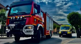 Nasielsk. Motocykl zderzył się z osobówką na skrzyżowaniu Polskiej Organizacji Wojskowej i Podmiejskiej. Motocyklista trafił do szpitala