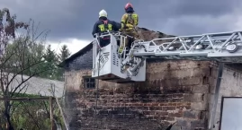 Pomiechówek. Pożar wiaty i składowanego drewna przy &hellip;