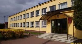 Nowy Dwór Mazowiecki. Sala gimnastyczna Zespołu Szkó&hellip;