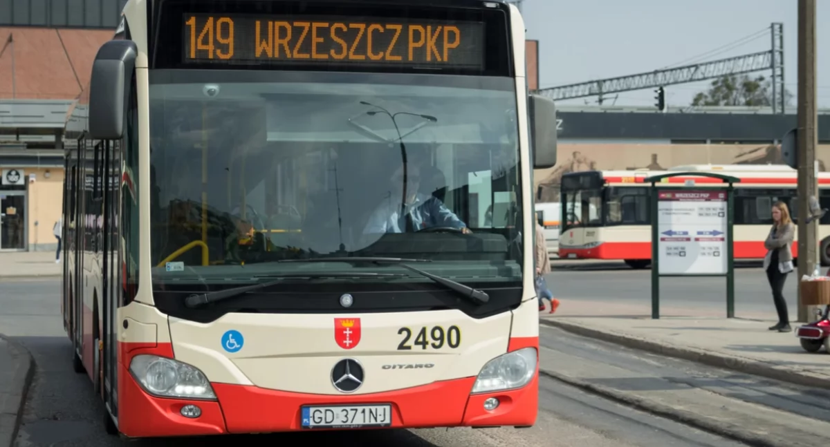 Jedna z trzech linii wróci na ul. Bażyńskiego. Poprawki po remoncie trwały ponad rok