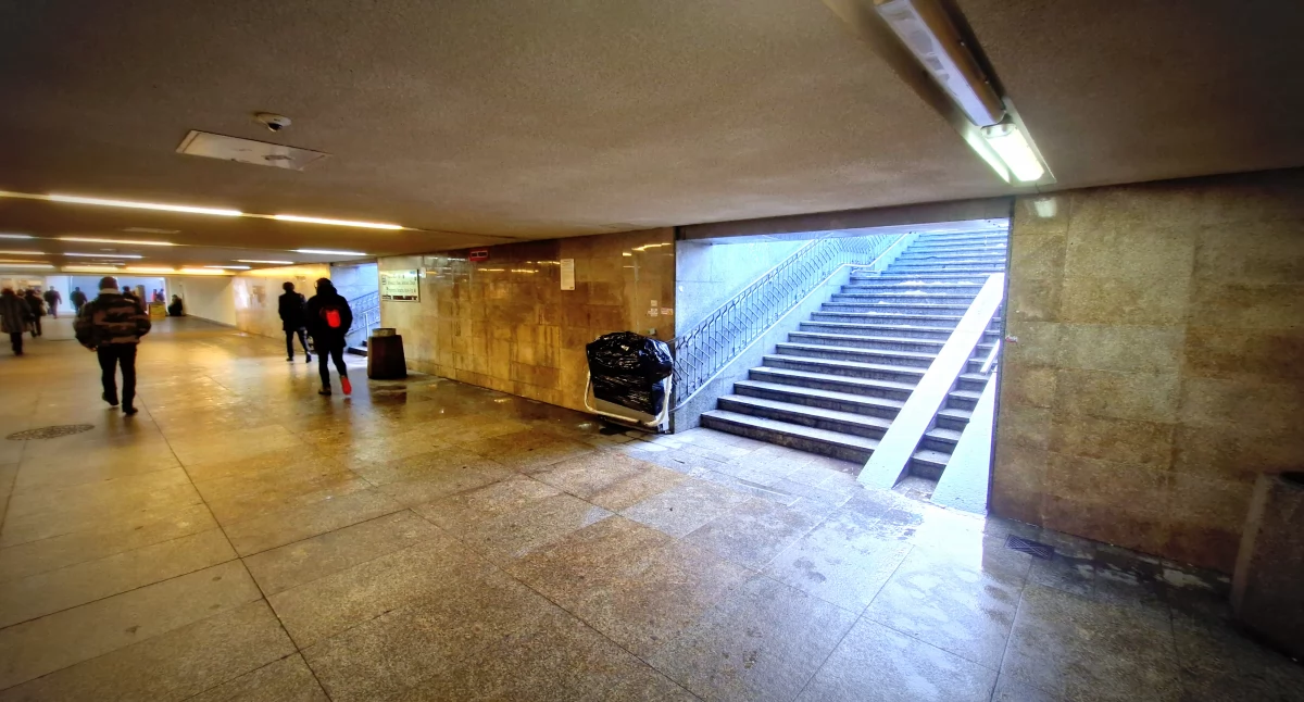 Otworzyli dojście z tunelu na przystanek Dworzec Główny. Za chwile jednak znów będzie zamknięte