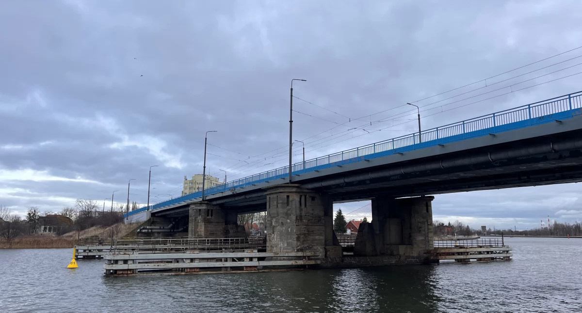  Ogromne korki po zamknięciu Mostu Siennickiego. Jaka wygląda sytuacja? [RAPORT]