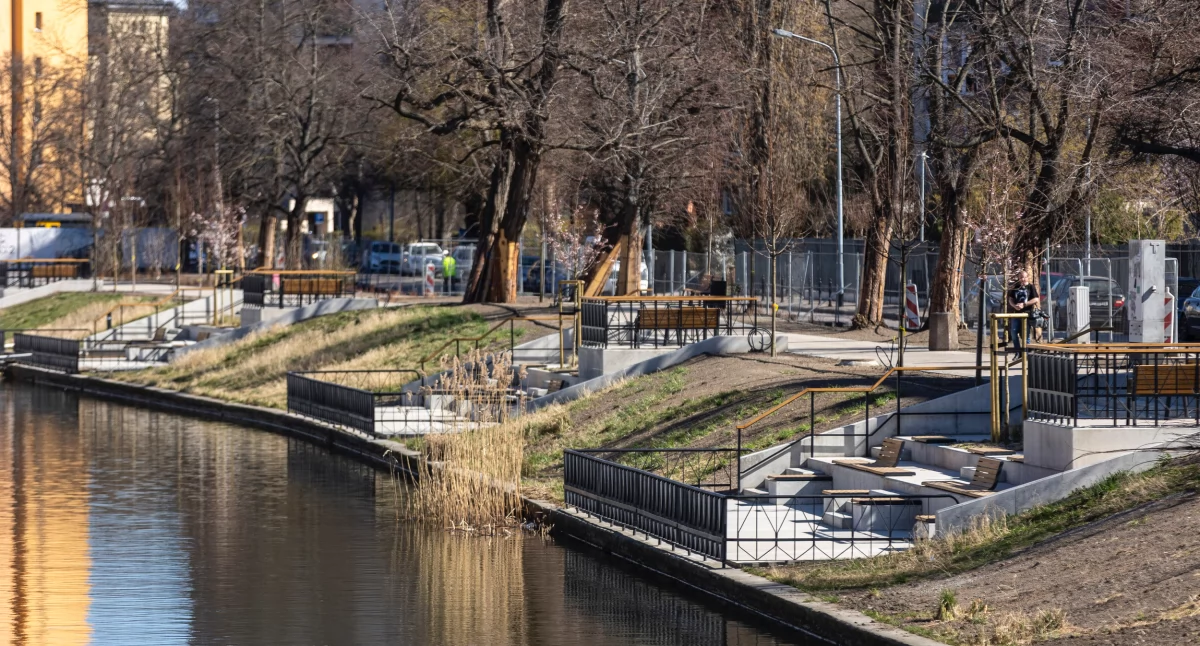 Nowe trybuny nad Motławą i ciąg pieszo-rowerowy. Miasto chwali się PPP na Dolnym Mieście