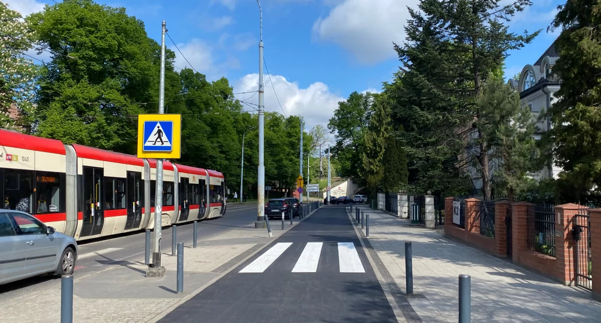 Są oferty na remont torowiska w al. Hallera. Jedna mieści się w budżecie