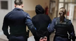 Podpalił drewniany krzyż w Gdańsku. Sprawca zatrzymany 