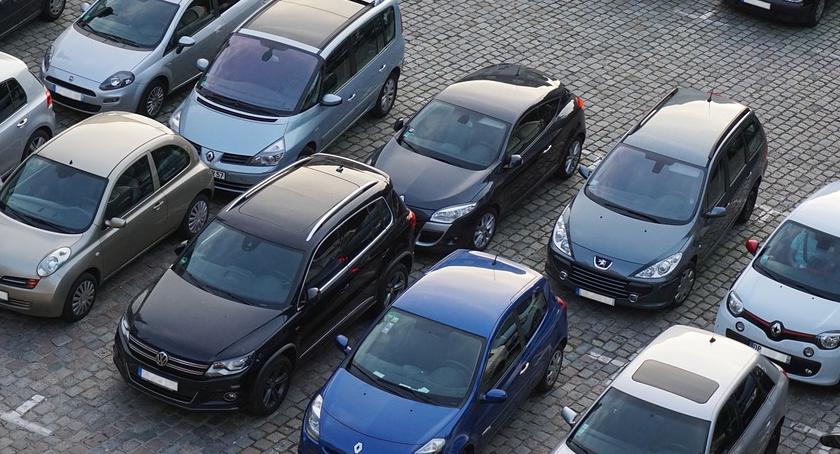 Nowy parking przy ul.Rawskiej