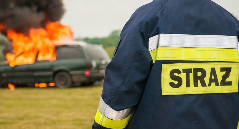 Pożar na jednej z posesji na ul. Mszczonowskiej w Skierniewicach