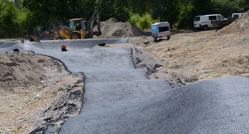 Pumptrack nad Zalewem - prace zbliżają się do końca