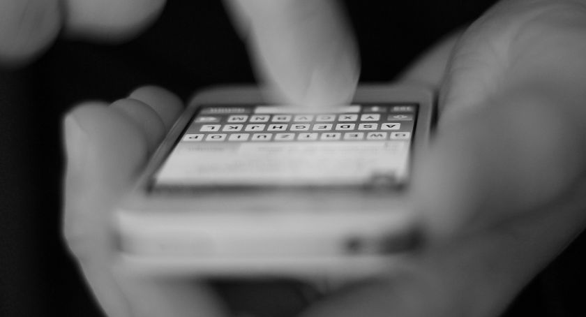 Uwaga na internetowych oszustów - podają się za firmy kurierskie
