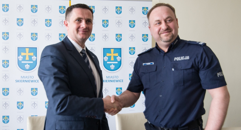Dodatkowe patrole policji dzięki środkom z miejskiej kasy