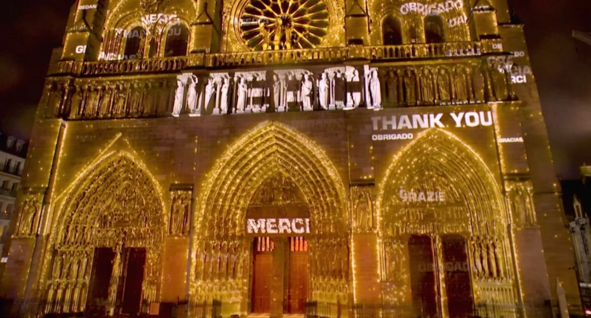 Òdemkniãcé katédrë Notre-Dame w Parizu