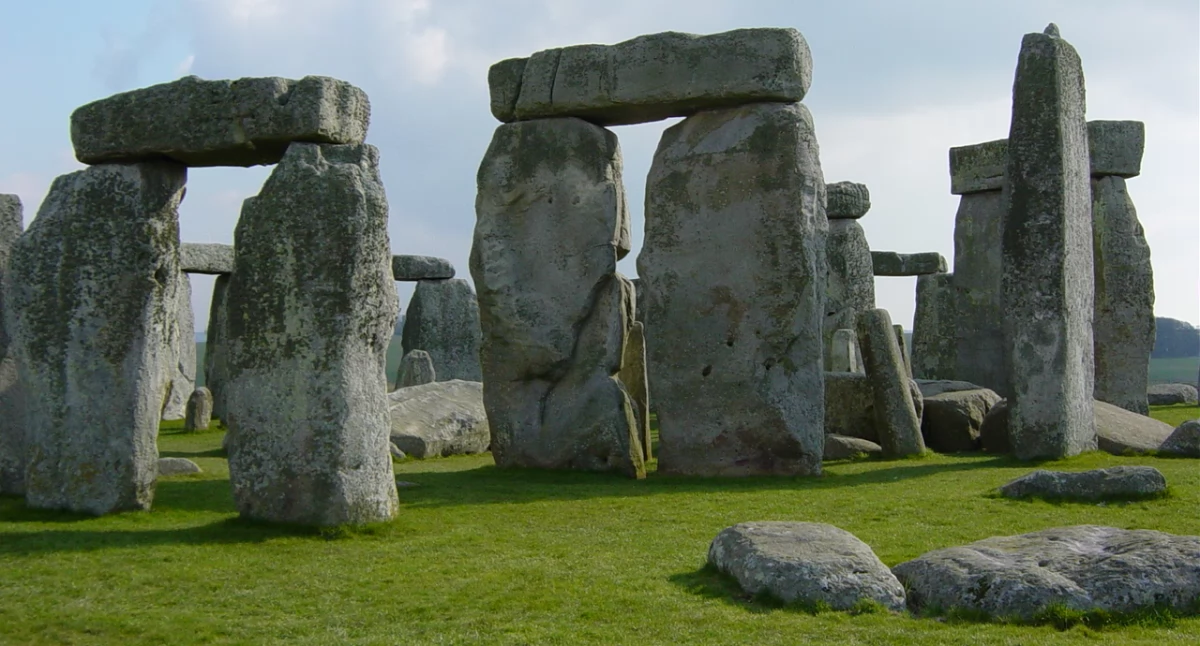 Rzma lëdztwa w Stonehenge