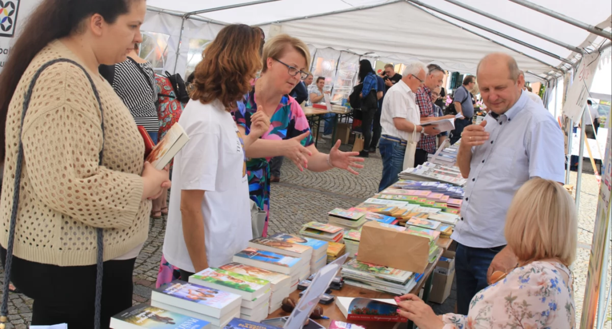 Biblioteka żdże za ksążkama pò kaszëbskù i ò Kaszëbach