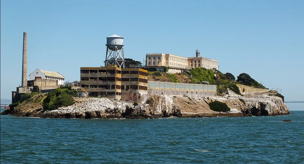 Administracjô Trumpa robi nad zôsnym òdemkniãcym Alcatraz