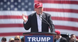 Ewakùòwelë Trumpa z balu