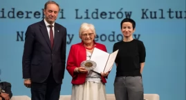Nôdgrodë Tédorë rozdóné drëdżi rôz
