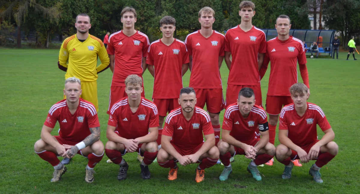 Zacięty mecz TS Stal-Śrubiarnia Żywiec z GLKS Nacomi Wilkowice zakończony wynikiem 3:2