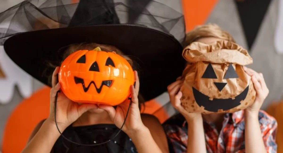 Pierwszy Halloweenowy Bal dla Dzieci w Bawialni BujuBenc Żywiec - Zaproszenie, Zabawy z Animatorem, Przekąski i Napoje - Zapisy: 517 500 016
