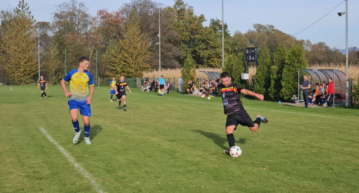 Relacja: Mecz LKS Sokół Słotwina vs TS Metal Węgierska Górka - Zwycięstwo gości 0:2