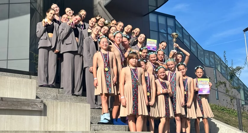 Sukces Polskich Formacji Tanecznych Żywieckich w Ostrawie - Mistrzostwo Europy dla Respekt i Mini-Respekt z Studio Artystycznego Puenta - Sylwetki Tancerek na Europejskiej Scenie