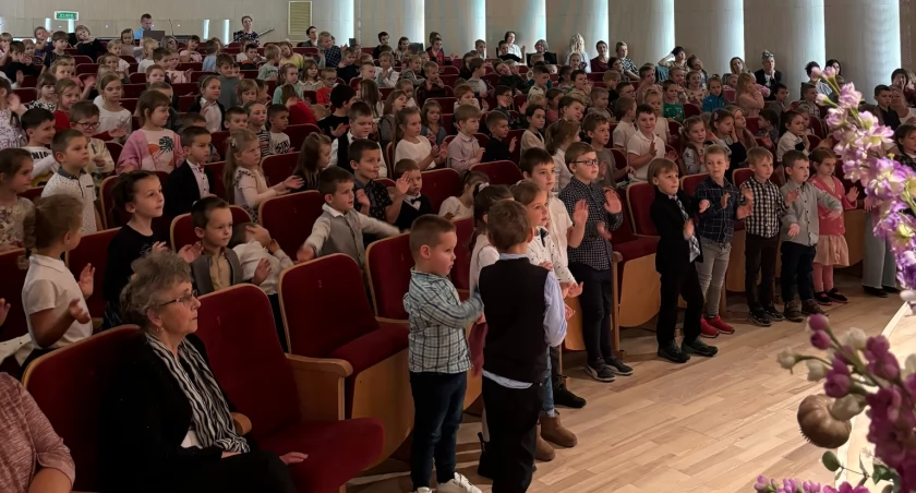 Edukacyjny Koncert Muzyczny dla Przedszkoli w Państwowej Szkole Muzycznej im. Witolda Rowickiego w Żywcu - Wyjątkowe Wydarzenie z Fascynującym Światem Muzyki i Instrumentów. Dziękujemy za Zaangażowanie i Wspaniałe Występy!