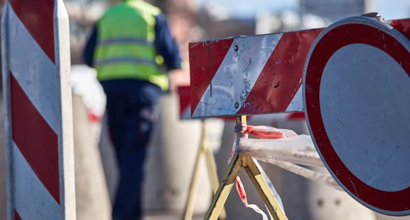 Zamknięcie autostrady D3 na Słowacji  ważne informacje dla kierowców. Objazdy i wskazówki dotyczące tras alternatywnych. Zachowaj ostrożność i planuj trasę z wyprzedzeniem, aby uniknąć opóźnień.
