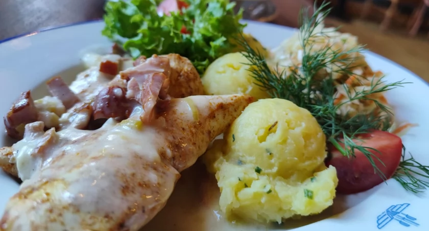 Restauracja Dworcowa – wyjątkowe zestawy obiadowe, atrakcyjne ceny, tradycyjne dania, domowa kuchnia | Restauracja Dworcowa