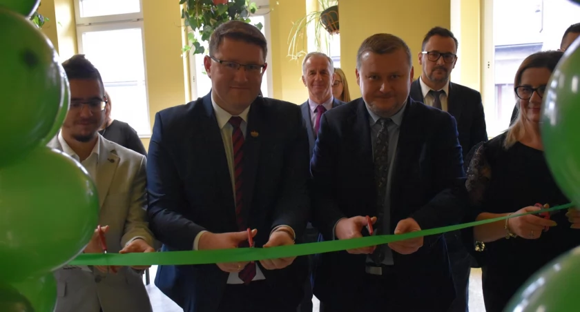 Otwarcie Zielonej Pracowni w Zespole Szkół Zawodowych - Edukacja Ekologiczna i Zrównoważony Rozwój. Współpraca dla Ochrony Środowiska.