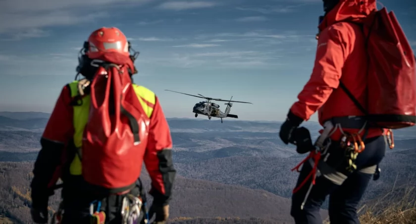 Ratownicy GOPR szkolili się na śmigłowcach Black Hawk S-70i 