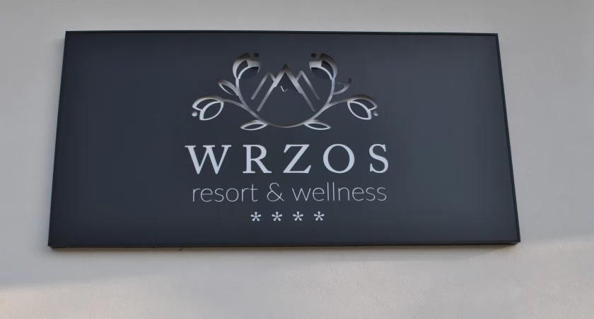 Wrzos Resort & Wellness: Luksusowa Oaza Relaksu w Węgierskiej Górce - Domki, Spa, Restauracja i Aktywności. Rezerwuj już dziś!