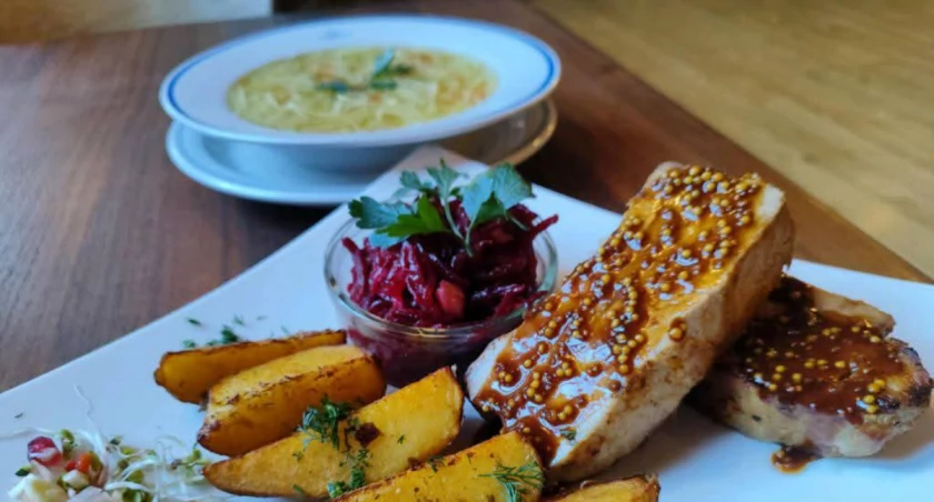 Restauracja Dworcowa zaprasza na domowy obiad !