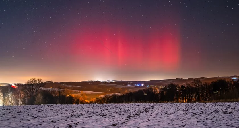 Zorza polarna rozświetliła noworoczny wieczór w Polsce! 