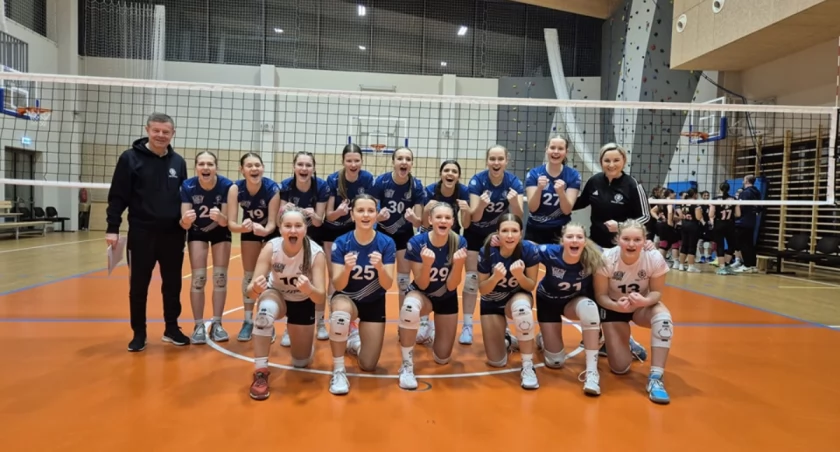 TS Stal Śrubiarnia/SMS Żywiec triumfują w Ćwierćfinale Mistrzostw Śląska Juniorek Młodszych | Zwycięstwo 3:0 i pewna gra - foto relacja