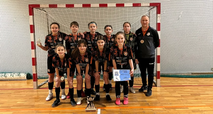 Sukces młodziczek TS Mitech Żywiec w Winter Cup - Trzecie miejsce, nagroda dla MVP. Brawo, Marysia!