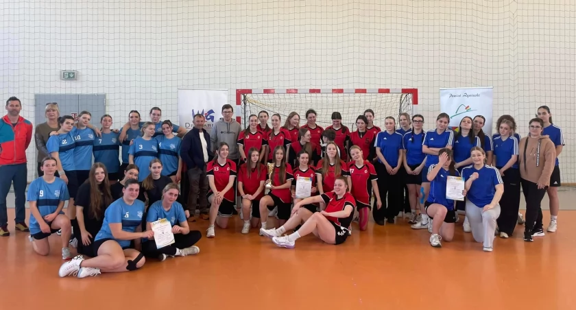 Powiatowy Szkolny Związek Sportowy w Żywcu – Zawody w piłce ręcznej dziewcząt