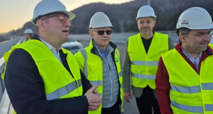  Minister Infrastruktury na miejscu budowy S1 w Węgierskiej Górce