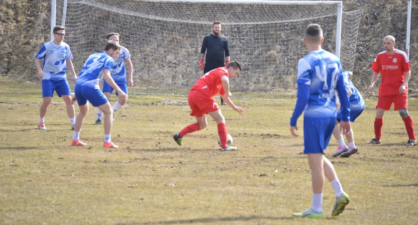 Druga drużyna Łękawicy pokonuje Pewel Ślemieńską 6-2 w meczu sparingowym!