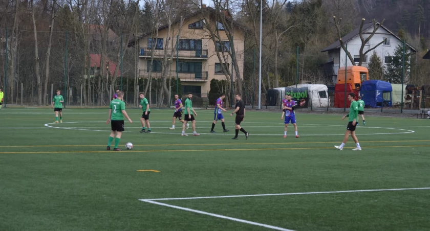 Hat-trick i emocje na boisku: Soła Rajcza vs Beskid Gilowice - raport ze spotkania sparingowego! 