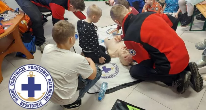 Niezwykłe spotkanie z ratownikami Beskidzkiego WOPR w gminie Radziechowy-Wieprz 