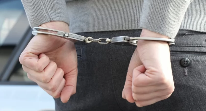 Mieszkaniec powiatu żywieckiego oskarżony o napaść na funkcjonariuszy policji 