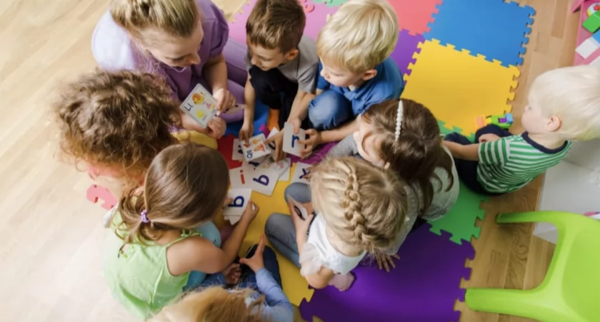 Opieka wakacyjna w przedszkolach Żywca – kluczowe wsparcie dla rodziców
