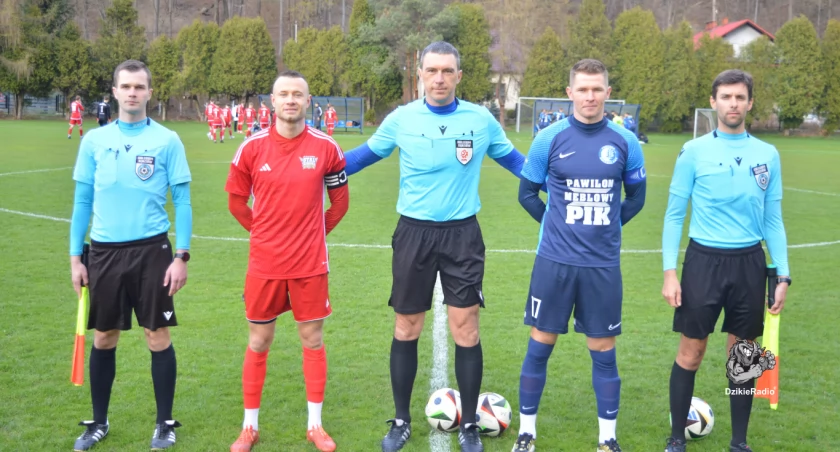 TS Stal-Śrubiarnia Żywiec remisuje z LKS Forteca Świerklany w emocjonującym starciu!