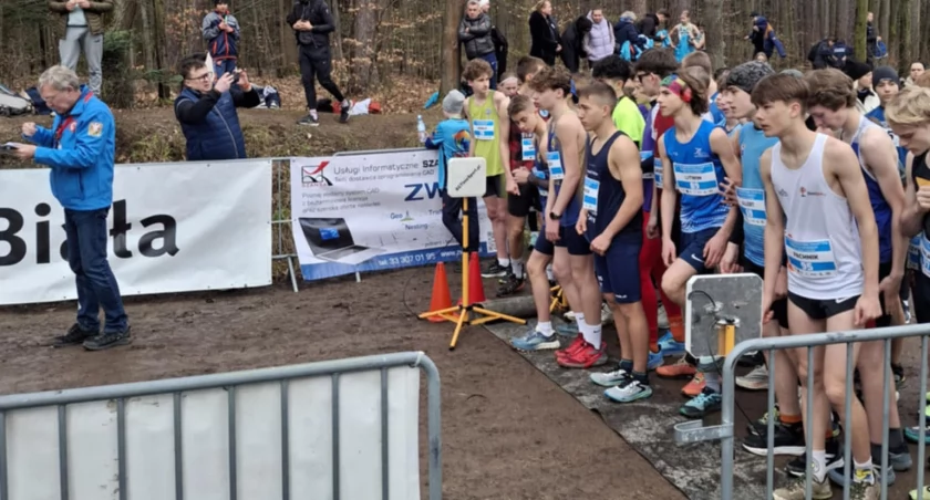 Młodzi sportowcy z sukcesami w Beskidach – udany start w prestiżowych zawodach biegowych